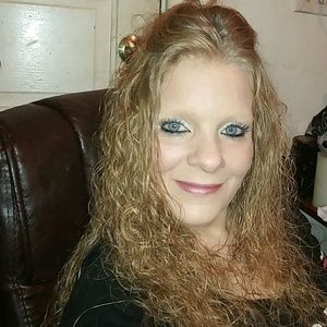 Meet your Posher, Holly